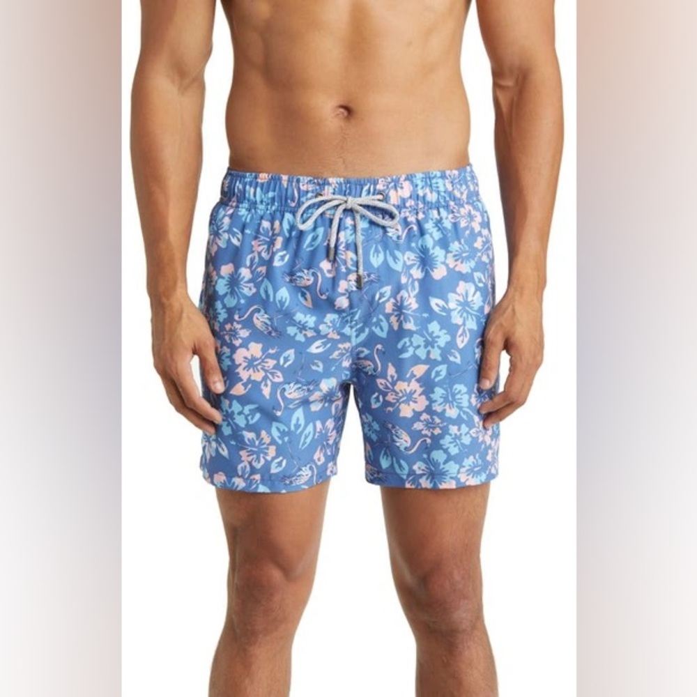 REVOLVE Vintage Summer | Men’s Tropical Turtle Print Swim Trunks - Medium